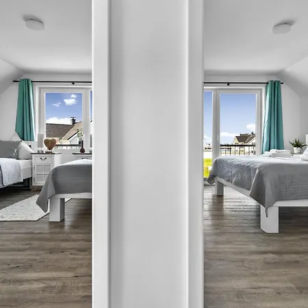 Glueck Apartment